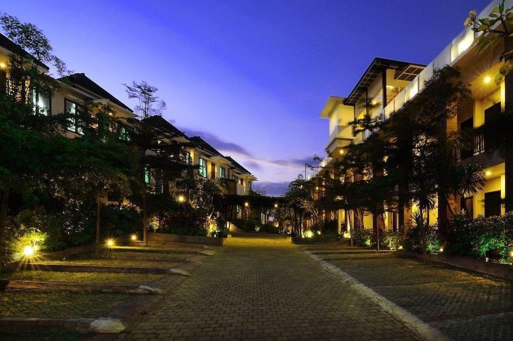 Parkside Denbukit Residence & Suite Jimbaran ภายนอก รูปภาพ