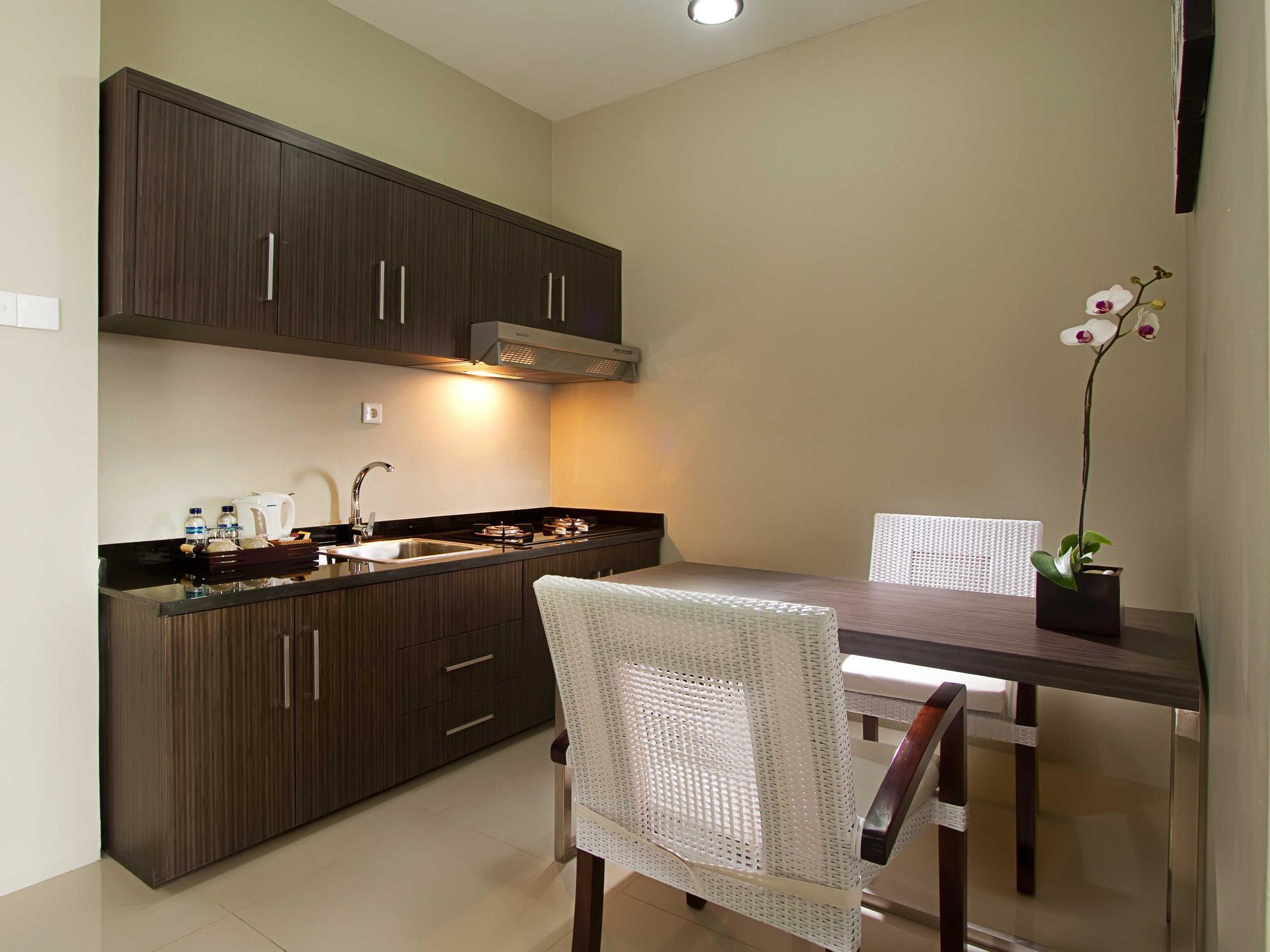 Parkside Denbukit Residence & Suite Jimbaran ภายนอก รูปภาพ