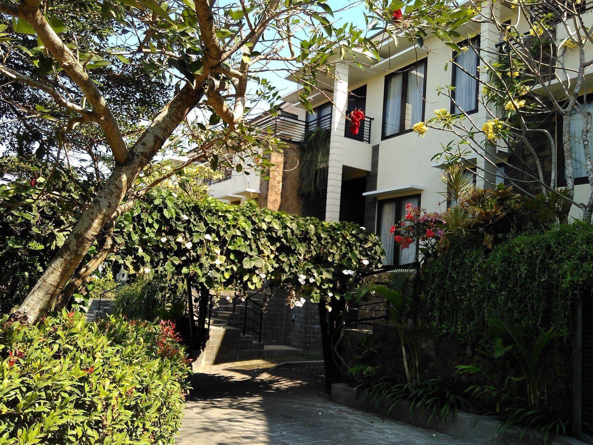 Parkside Denbukit Residence & Suite Jimbaran ภายนอก รูปภาพ